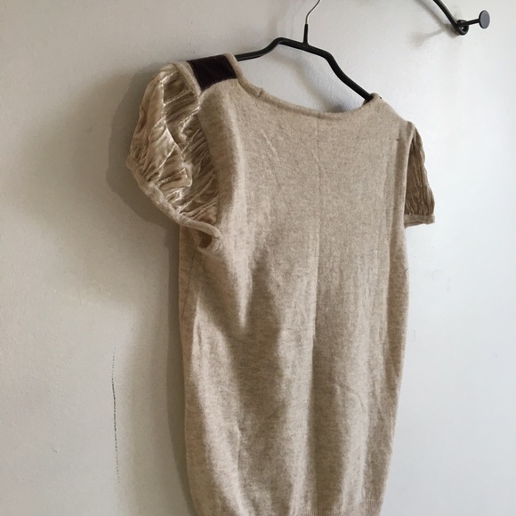 SOLD! 2/$20 Vintage short sleeves knit top - Picture 6 of 6